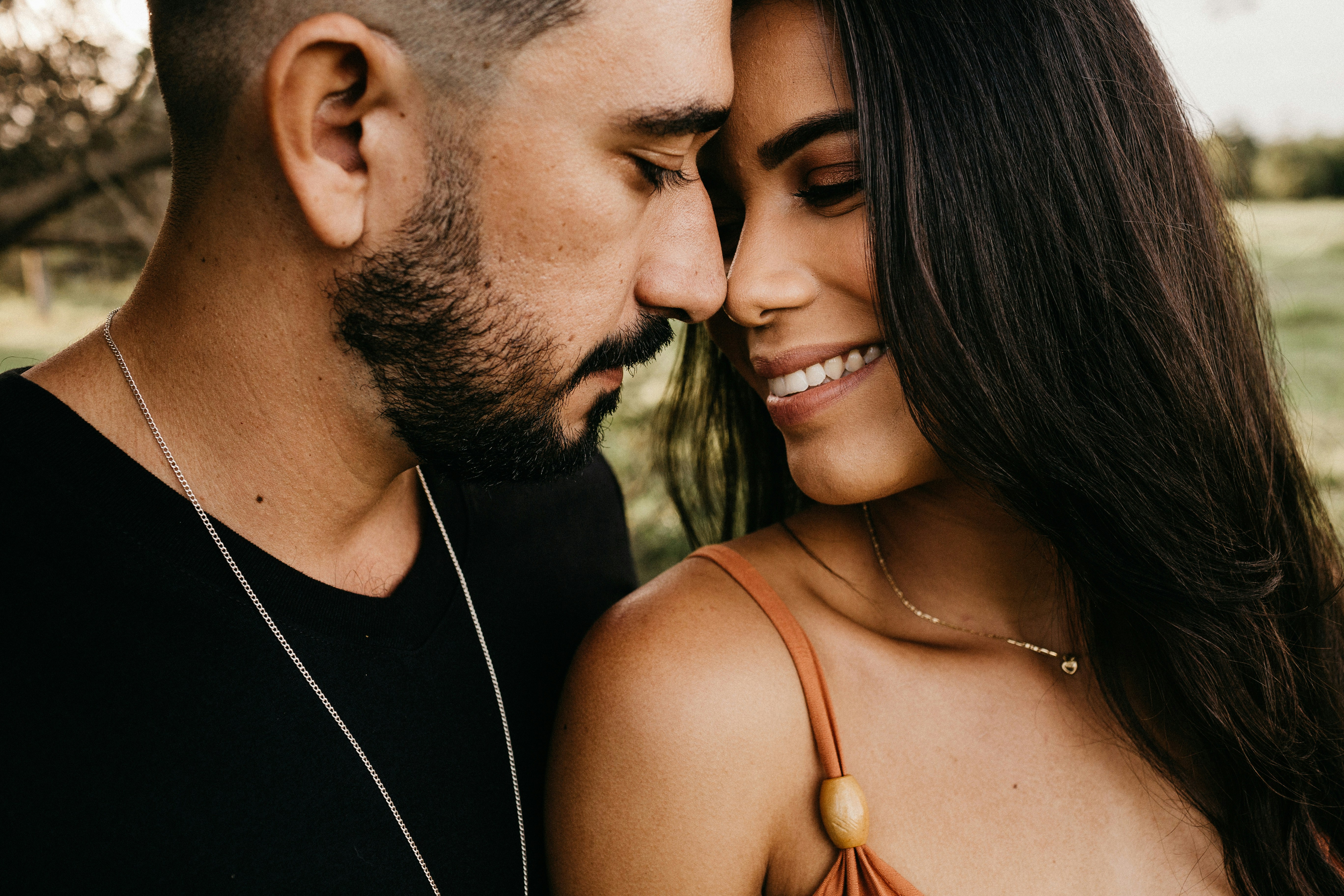 Dating in El Paso as a Woman: The City That Walks You Home